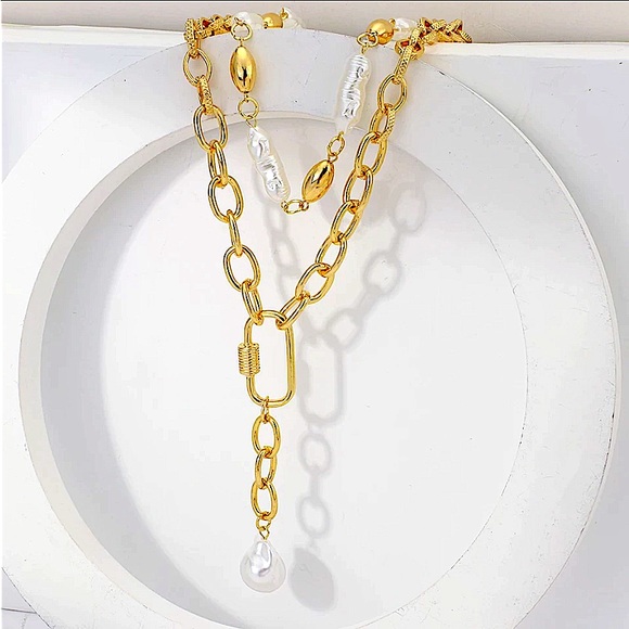 Multilayer Chunky Chain Link Pearl Statement Necklace - Picture 3 of 8